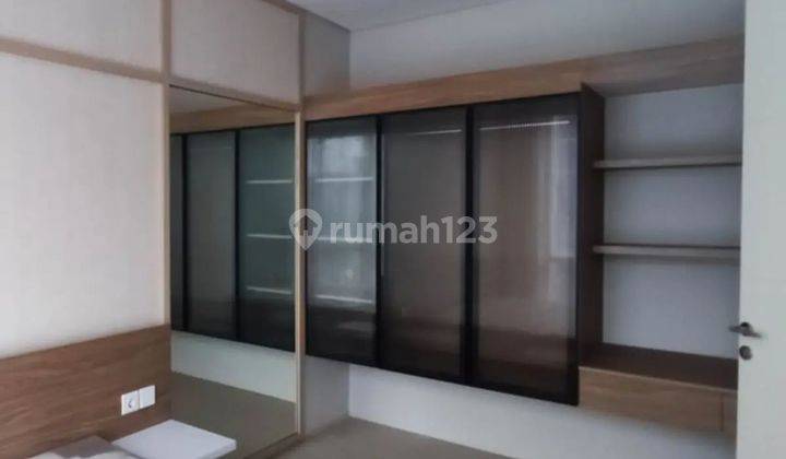 Rumah Full Furnished Northwest Park Lake Citraland Surabaya Barat 2