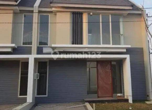 Rumah Semi Furnished Northwest Park Lake Citraland Surabaya Barat 1