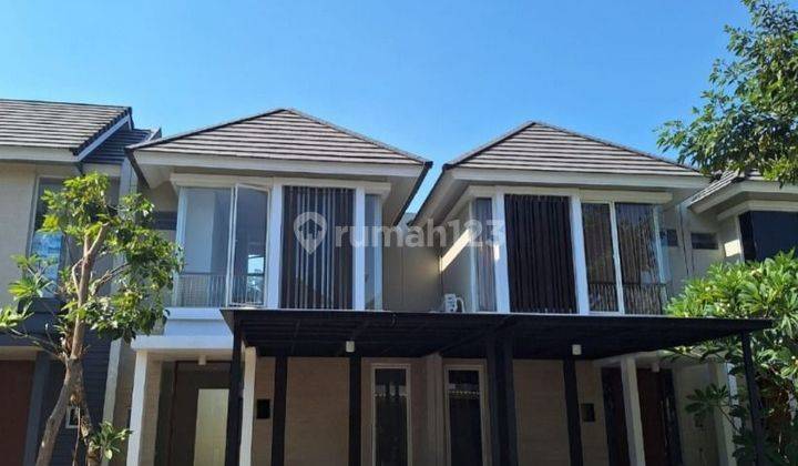 Rumah Furnished Northwest Park Lake Hill Citraland Surabaya Barat 1