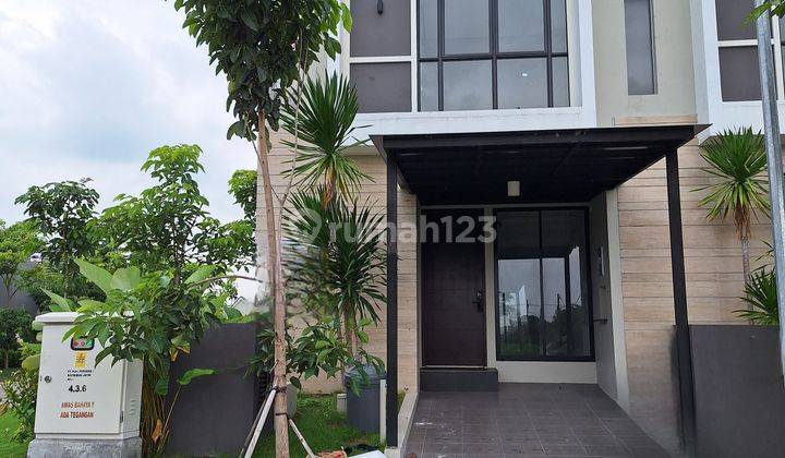 Rumah Northwest Park Lake Central Hill Citraland Surabaya Barat 1