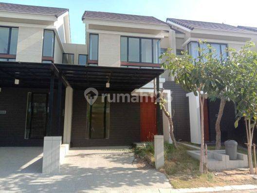 Rumah Northwest Hill Lake Park Central Citraland Surabaya Barat 1