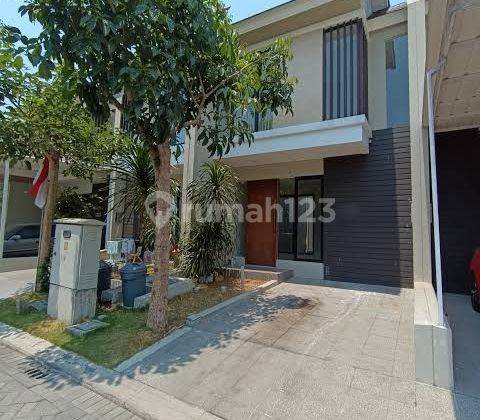 Rumah Northwest Lake Park Central Hill Citraland Surabaya Barat 1