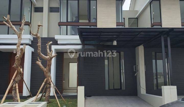 Rumah Full Furnished Northwest Hill Lake Park Citraland Surabaya 1