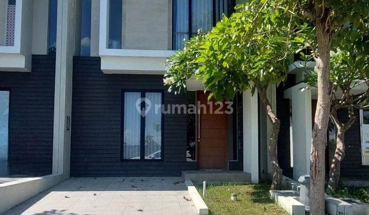 Rumah Semi Furnished Northwest Lake Park Citraland Surabaya Barat 1