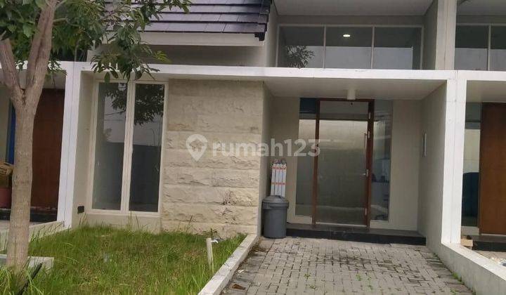 Rumah Full Furnished Northwest Park Lake Citraland Surabaya Barat 1