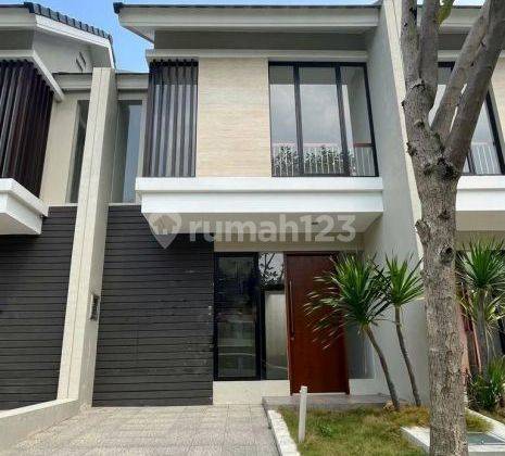 Rumah Northwest Lake Park Central Hill Citraland Surabaya Barat 1