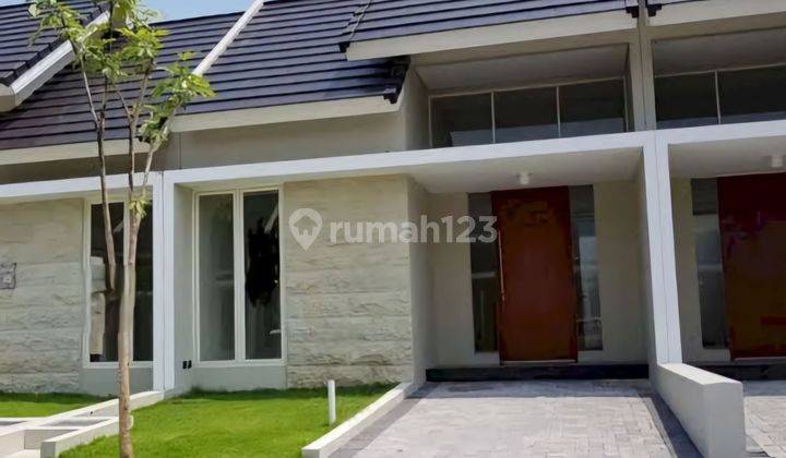 Rumah Semi Furnished Northwest Park Lake Citraland Surabaya Barat 1