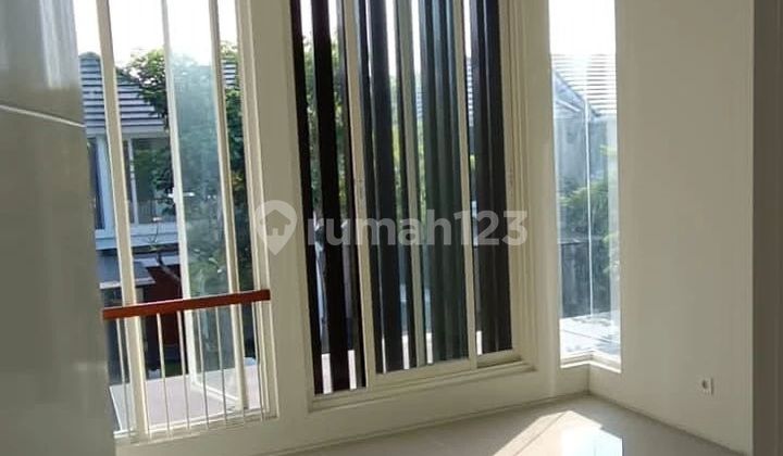 Rumah Semi Furnished Northwest Park Lake Citraland Surabaya Barat 2
