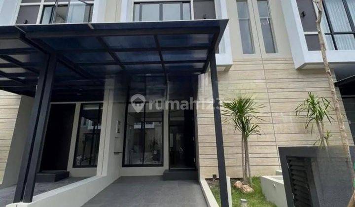 Rumah Full Furnished Northwest Park Lake Citraland Surabaya Barat 1