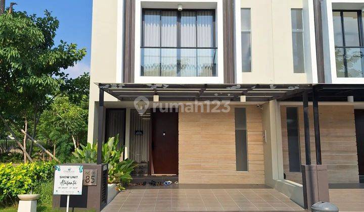 Rumah Full Furnished Northwest Park Lake Citraland Surabaya Barat 1