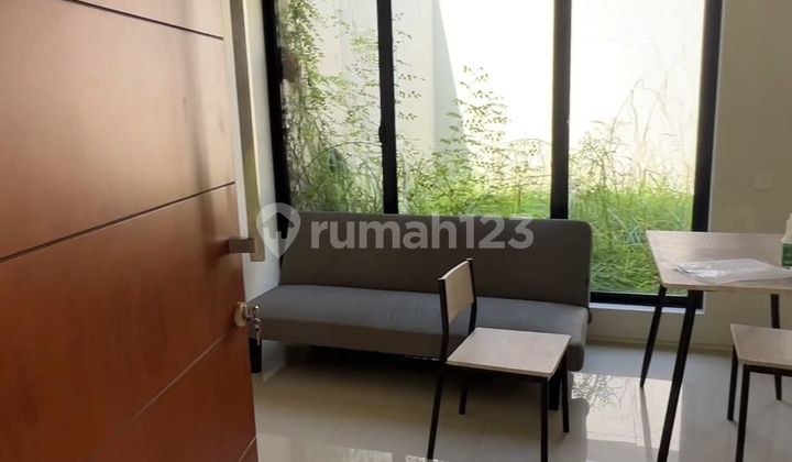 Rumah Furnished Northwest Hill Lake Park Citraland Surabaya Barat 2