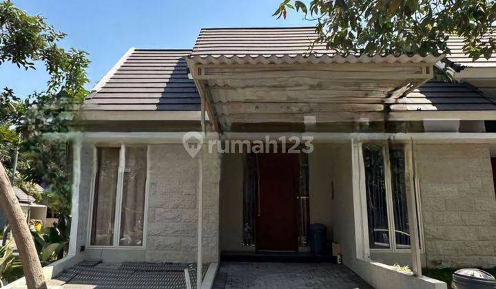 Rumah Semi Furnished Northwest Park Lake Citraland Surabaya Barat 1