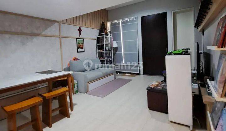 Rumah Full Furnished Northwest Park Lake Citraland Surabaya Barat 2