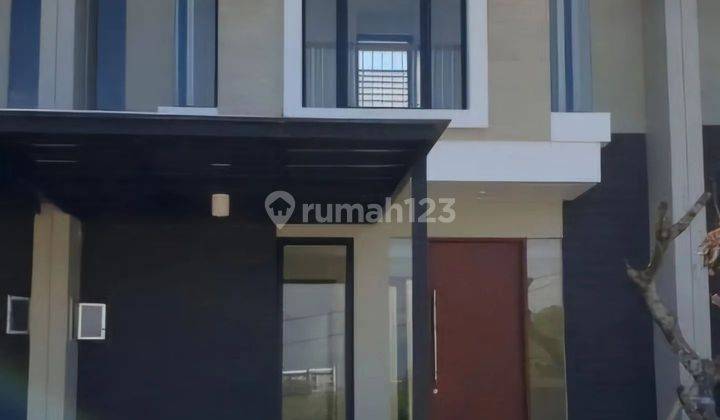 Rumah Semi Furnished Northwest Hill Lake Citraland Surabaya Barat 1