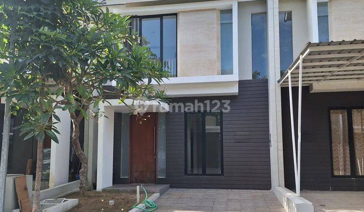 Rumah Northwest Lake Park Central Hill Citraland Surabaya Barat 1