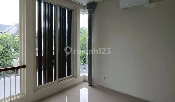 Rumah Semi Furnished Northwest Park Lake Citraland Surabaya Barat 2