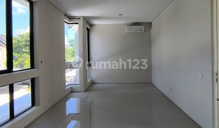 Semi Furnished House Northwest Lake Park Citraland West Surabaya 2