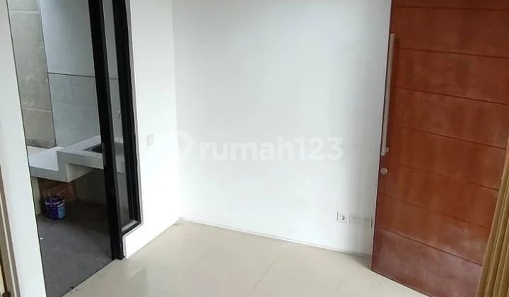 Semi Furnished House Northwest Lake Park Citraland West Surabaya 2