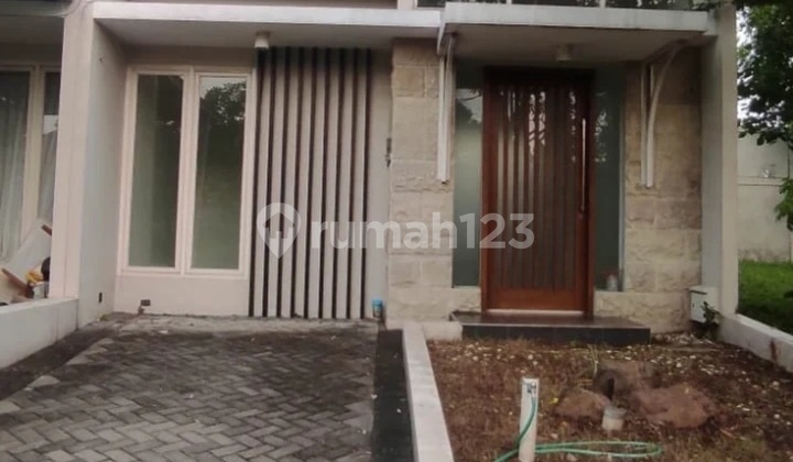 Rumah Green Hill Northwest Lake Park Citraland Surabaya Barat Rumah Green Hill Northwest Lake Park Citraland Surabaya Barat