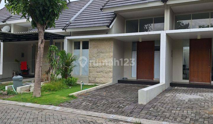 Rumah Northwest Park Lake Central Hill Citraland Surabaya Barat 1