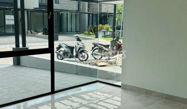 Rumah Pelican Hill Northwest Lake Park Citraland Surabaya Barat 2