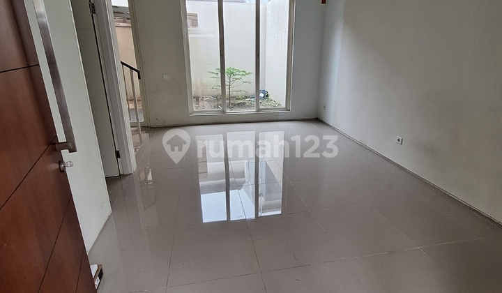 Northwest Park Lake Central Hill Citraland West Surabaya House 2