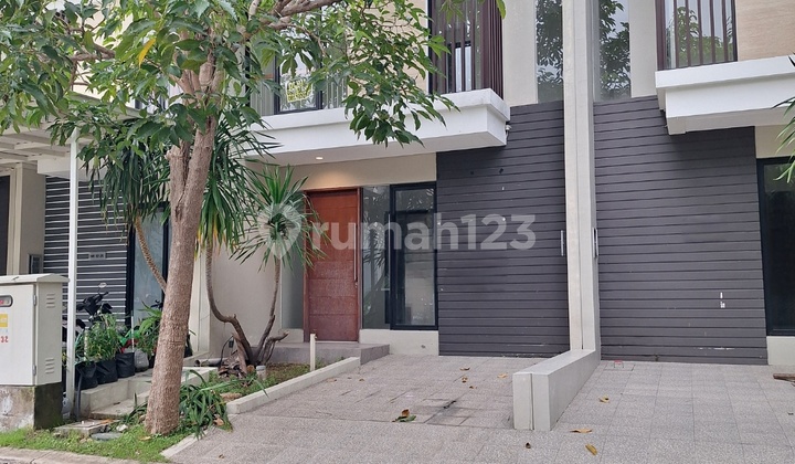 Rumah Northwest Lake Park Central Hill Citraland Surabaya Barat Rumah Northwest Lake Park Central Hill Citraland Surabaya Barat