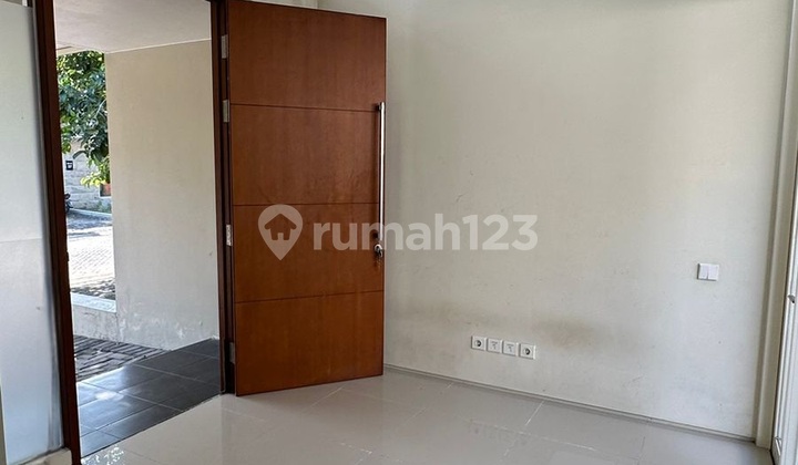 Rumah Northwest Park Lake Central Hill Citraland Surabaya Barat 2