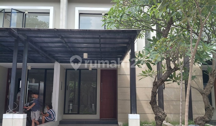 Northwest Park Lake Central Hill Citraland House, West Surabaya