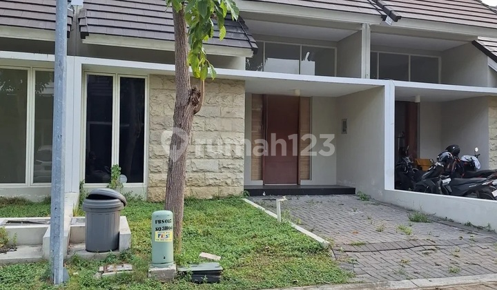 Rumah Northwest Park Lake Central Hill Citraland Surabaya Barat