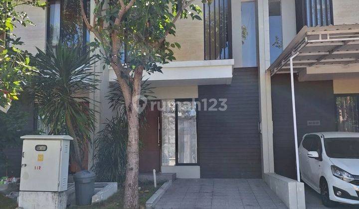 Rumah Semi Furnished Northwest Lake Park Citraland Surabaya Barat 1