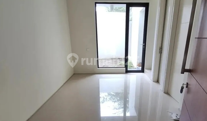 Rumah Northwest Hill Lake Park Central Citraland Surabaya Barat 2