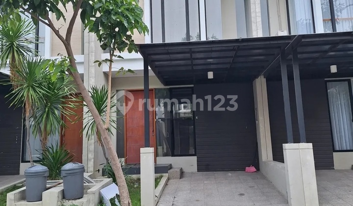 Rumah Northwest Hill Lake Park Central Citraland Surabaya Barat