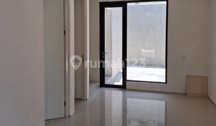 Northwest Lake Park Central Hill Citraland West Surabaya House 2