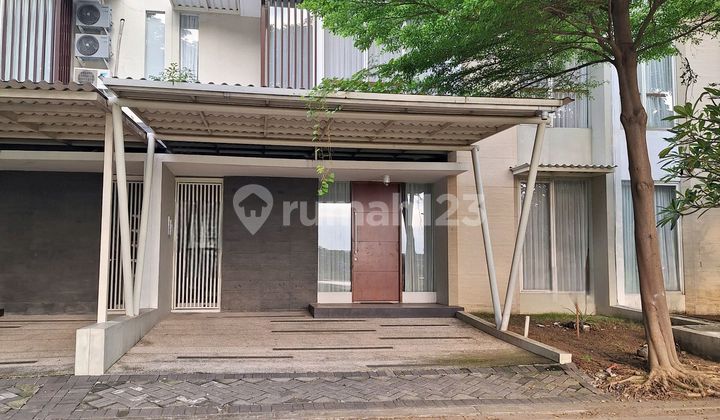 Rumah Northwest Park Lake Central Hill Citraland Surabaya Barat