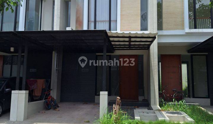 Rumah Full Furnished Northwest Hill Lake Park Citraland Surabaya 1