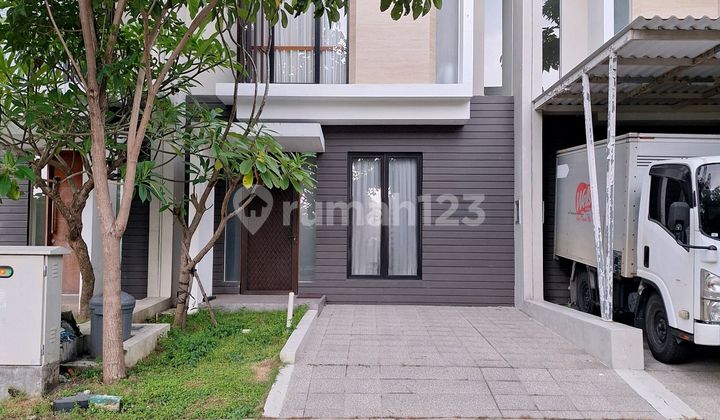 Rumah Northwest Lake Park Central Hill Citraland Surabaya Barat