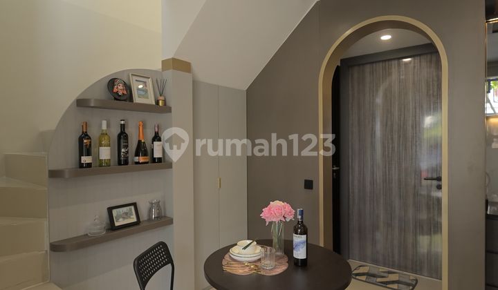 Rumah Full Furnished Northwest Hill Lake Park Citraland Surabaya 2