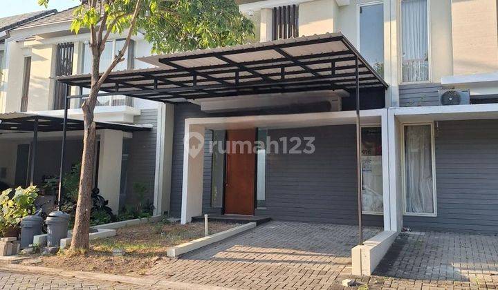 Rumah Semi Furnished Northwest Park Lake Citraland Surabaya Barat 1