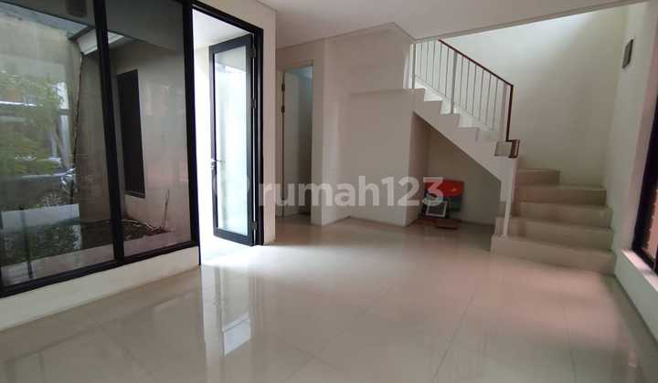 Rumah Northwest Lake Park Central Hill Citraland Surabaya Barat 2