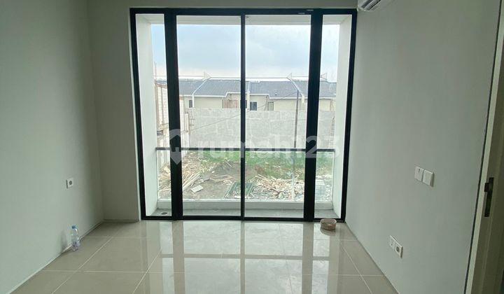 Rumah Northwest Central Lake Park Hill Citraland Surabaya Barat 2