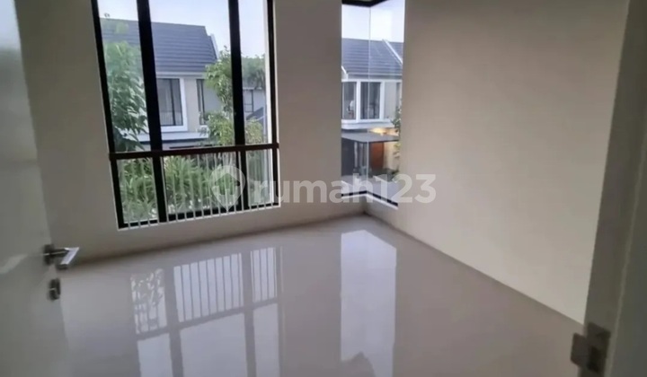 Rumah Northwest Hill Lake Park Central Citraland Surabaya Barat 2