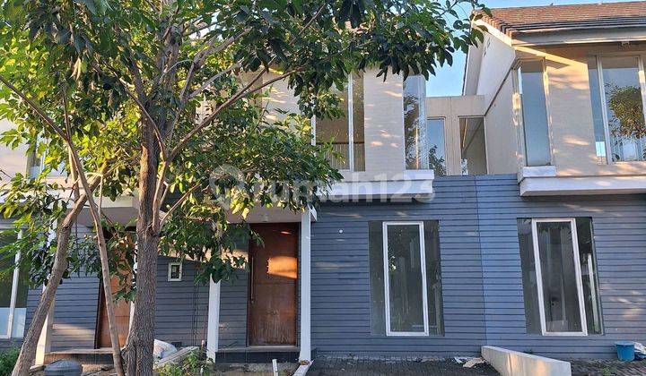 Northwest Park Lake Central Hill Citraland West Surabaya House