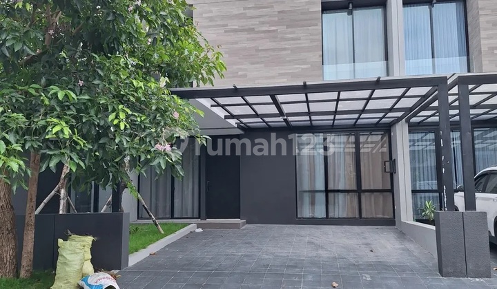 Rumah Pelican Hill Northwest Lake Park Citraland Surabaya Barat Rumah Pelican Hill Northwest Lake Park Citraland Surabaya Barat