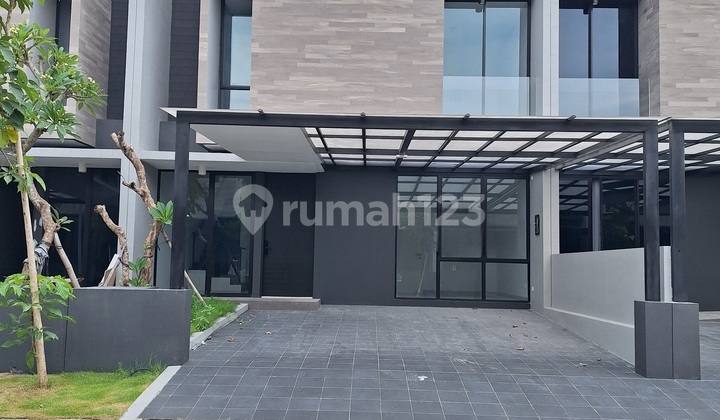 Fully Furnished House at Pelican Hill, Northwest Park, Citraland Surabaya Fully Furnished House at Pelican Hill, Northwest Park, Citraland Surabaya