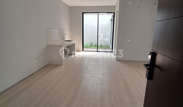 Rumah Northwest Central Lake Park Hill Citraland Surabaya Barat 2