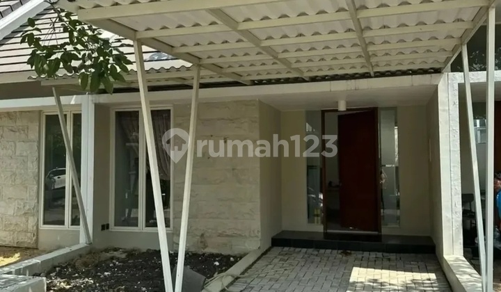 Rumah Northwest Park Lake Central Hill Citraland Surabaya Barat