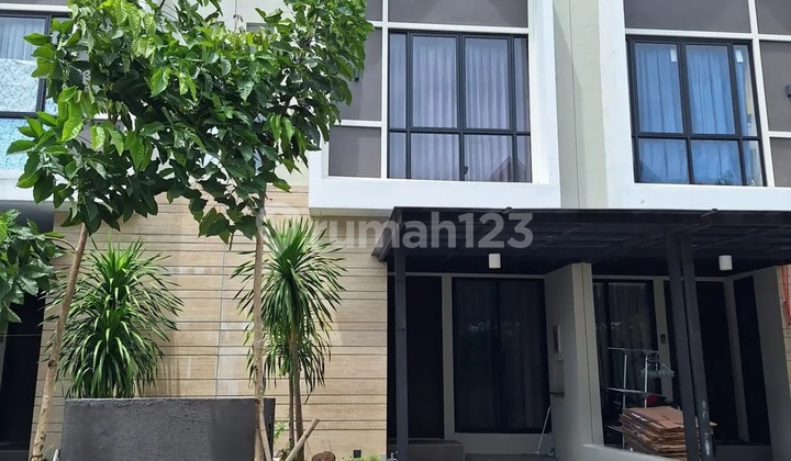 Northwest Park Lake Central Hill Citraland West Surabaya House