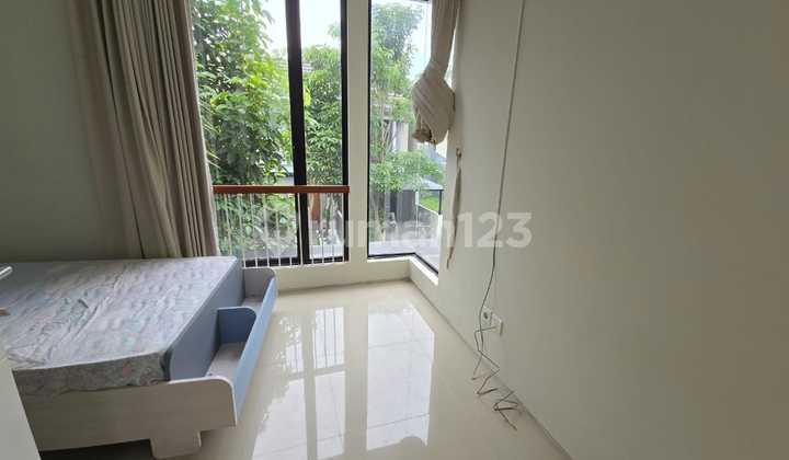 Rumah Full Furnished Northwest Hill Lake Citraland Surabaya Barat 2