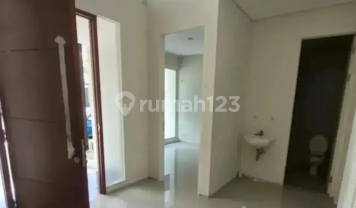 Northwest Park Lake Central Hill Citraland West Surabaya House 2